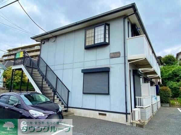 ファミーユベルの物件外観写真